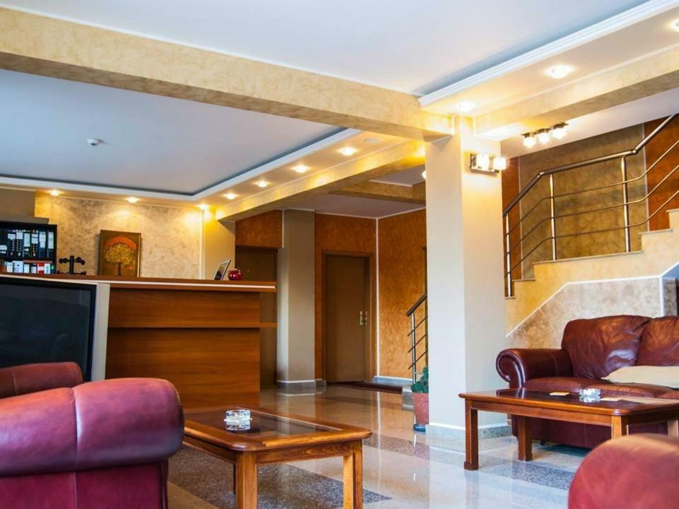 Vila Noa Hotel นาโวดาริ ภายนอก รูปภาพ